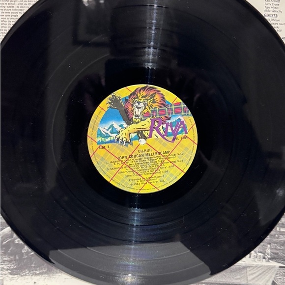 🔥🎸 Vintage John Cougar Mellencamp UH-HUH Vinyl 1983 Album - Never Played 🔥🎸 - Picture 13 of 16